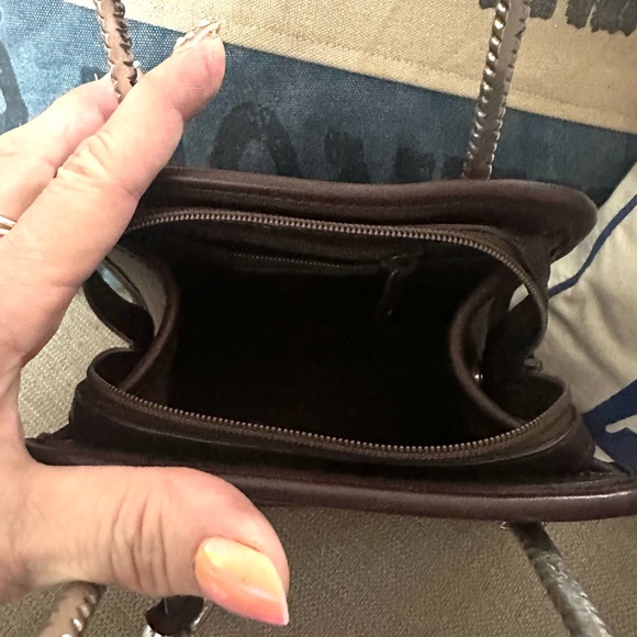 Elegant Brighton Brown Crocodile Embossed Leather Handbag - Picture 6 of 7